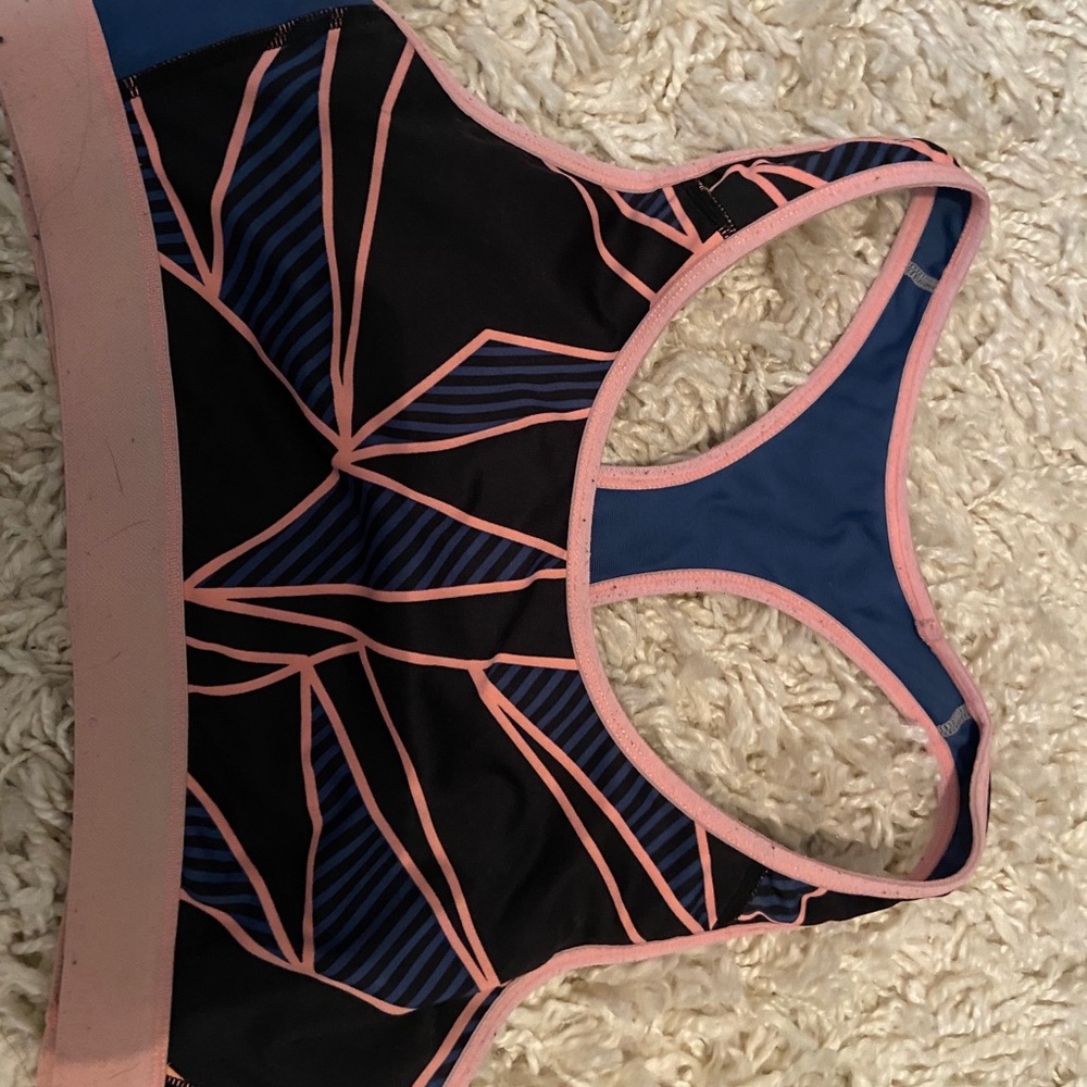 Sports bra